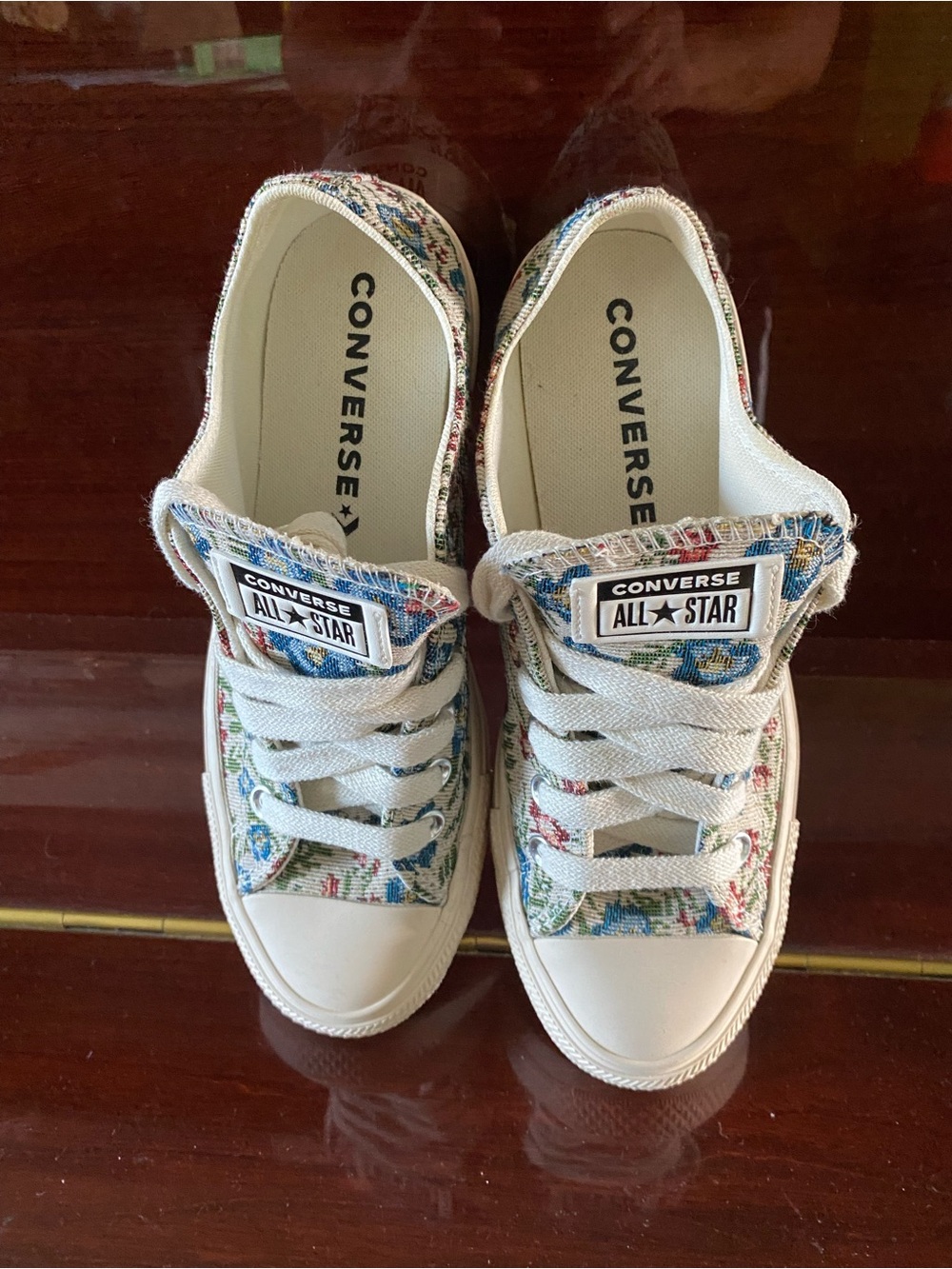 Converse Floral Low Top Sneakers - Picture 5 of 6